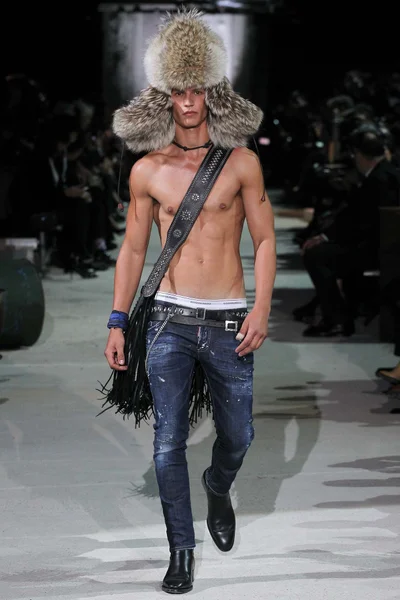 Look 4